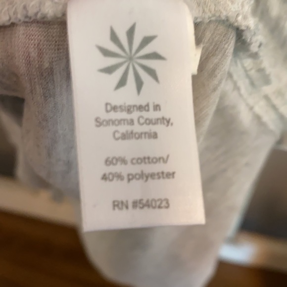 Athleta gray sleeveless tank XL - Picture 4 of 4